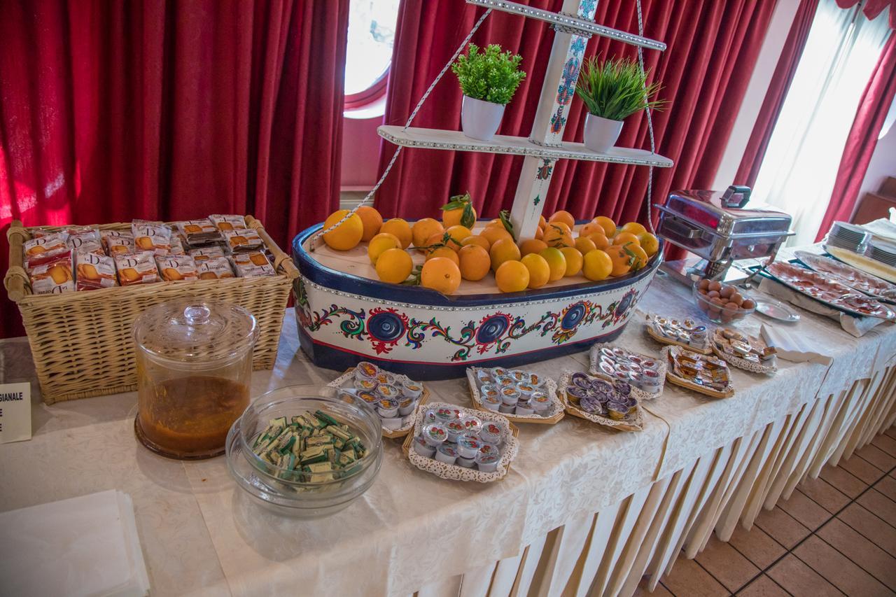 Assinos Palace Hotel Giardini Naxos Dış mekan fotoğraf