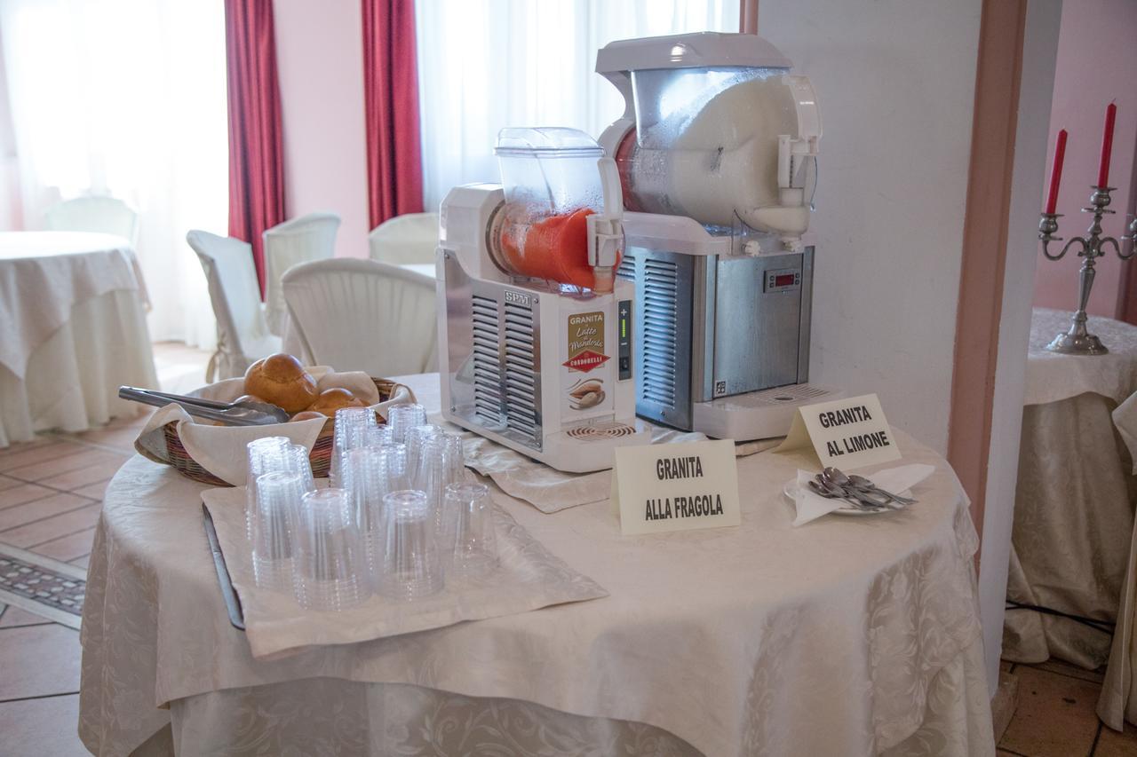 Assinos Palace Hotel Giardini Naxos Dış mekan fotoğraf