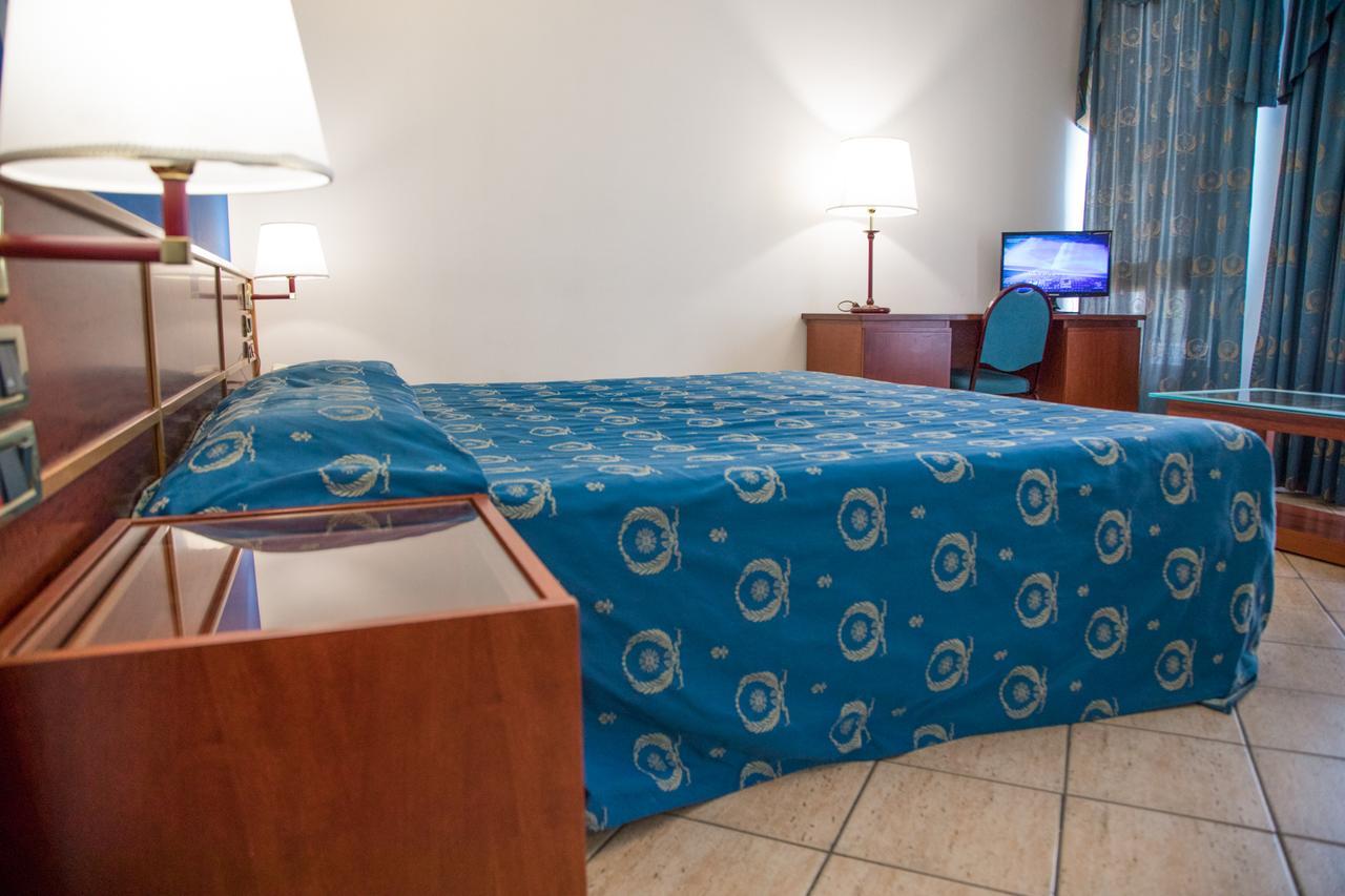 Assinos Palace Hotel Giardini Naxos Dış mekan fotoğraf